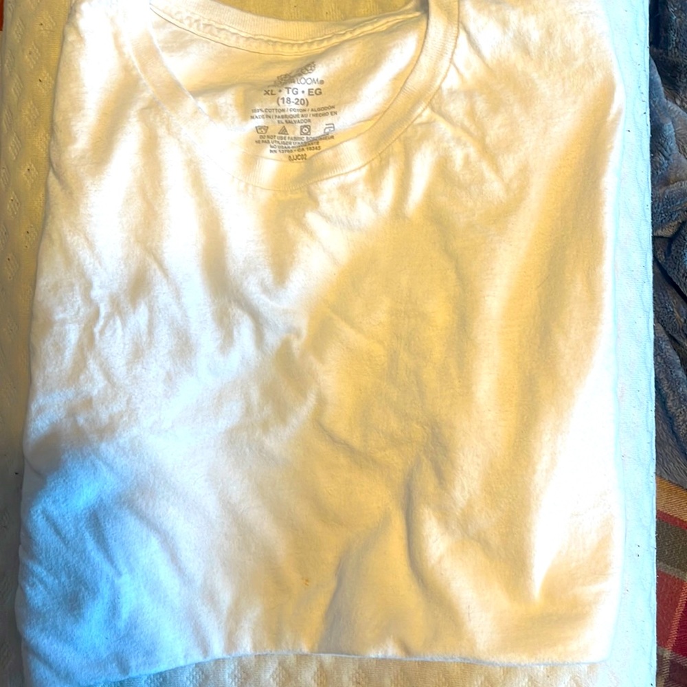 White tee